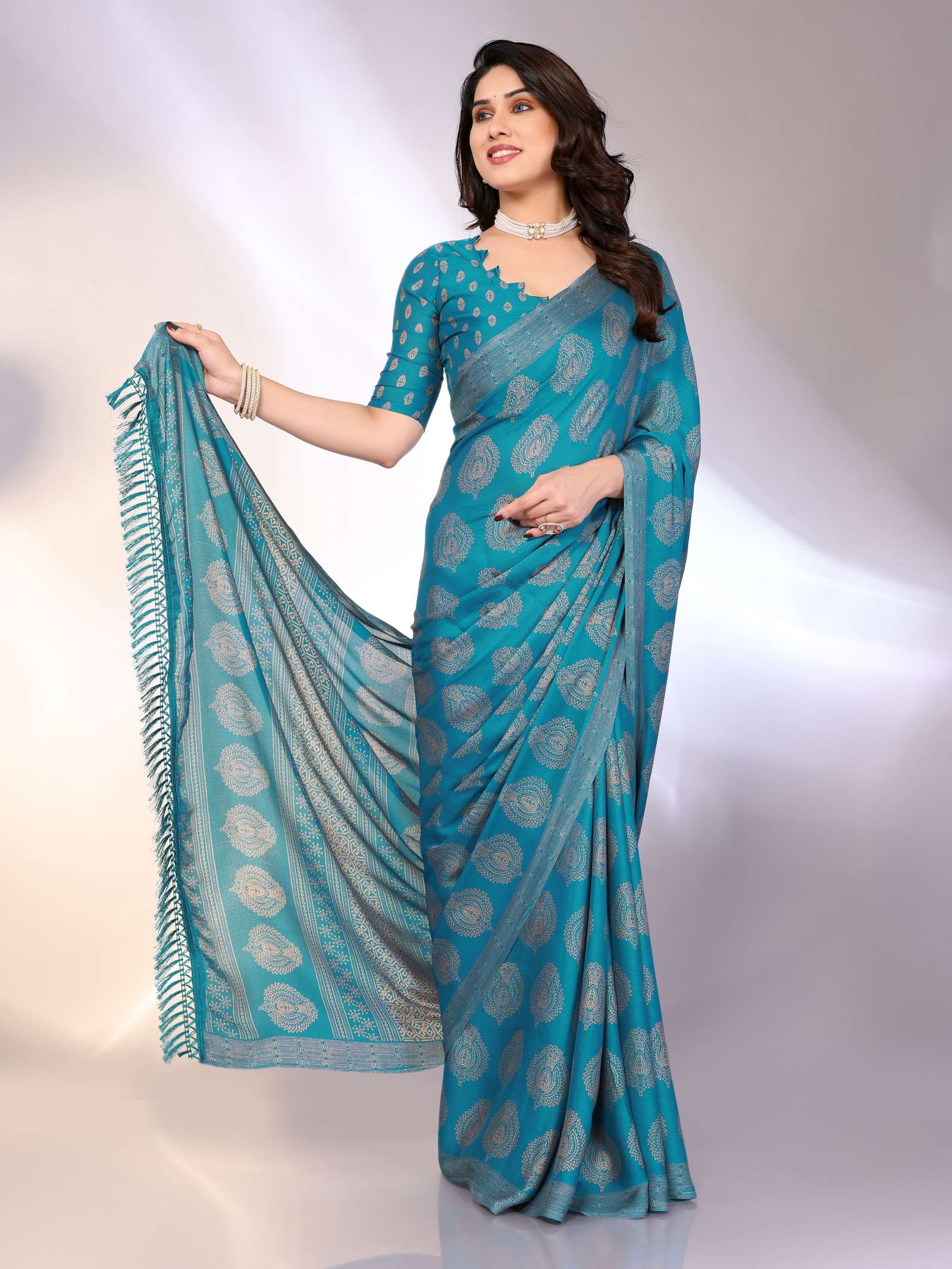 FABMORA Printed, Blocked Printed Daily Wear Chiffon, Georgette Saree (Blue) Flipkart Deal