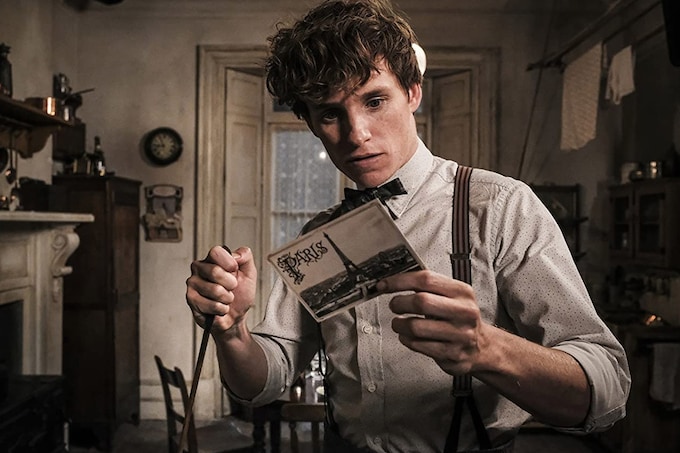 Fantastic Beasts: The Crimes of Grindelwald Movie Cast, Release Date, Trailer, Songs and Ratings