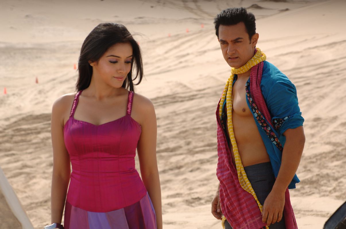 Ghajini Movie Cast, Release Date, Trailer, Songs and Ratings