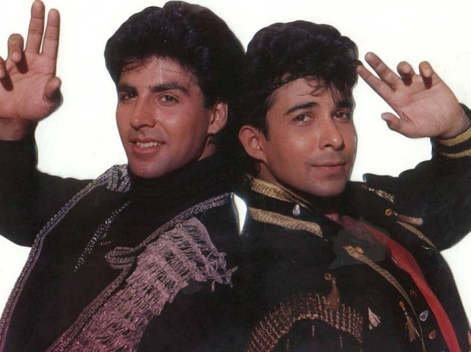 Khiladi (1992) Movie Cast, Release Date, Trailer, Songs and Ratings