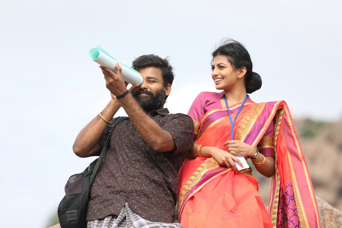 Irandam Ulagaporin Kadaisi Gundu Movie Cast, Release Date, Trailer, Songs and Ratings