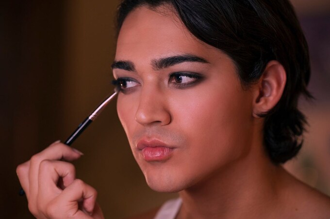 Glamorous TV Series Cast, Episodes, Release Date, Trailer and Ratings Glamorous TV Series Cast, Episodes, Release Date, Trailer and Ratings