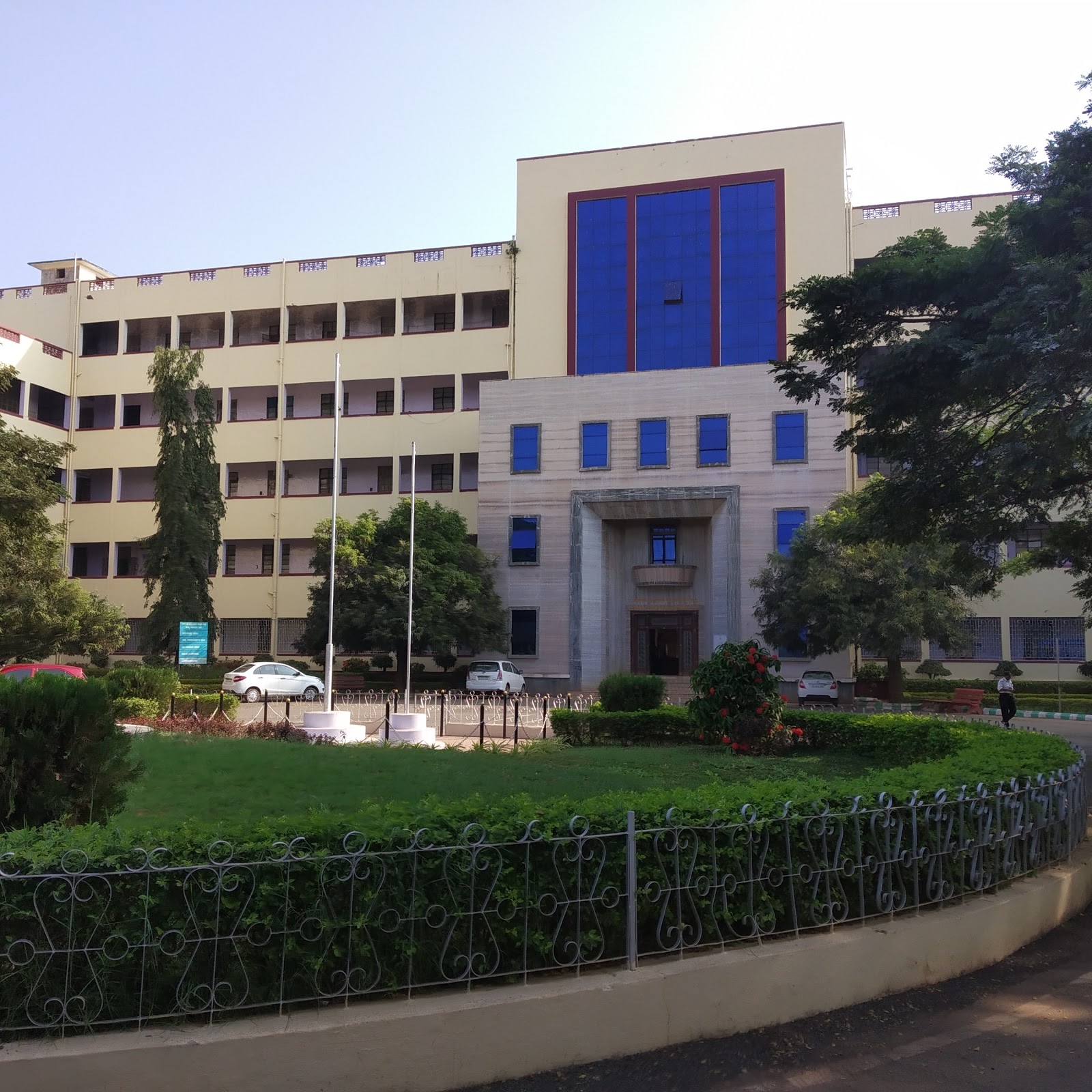 M/S LAKUMI SERVICE POINT