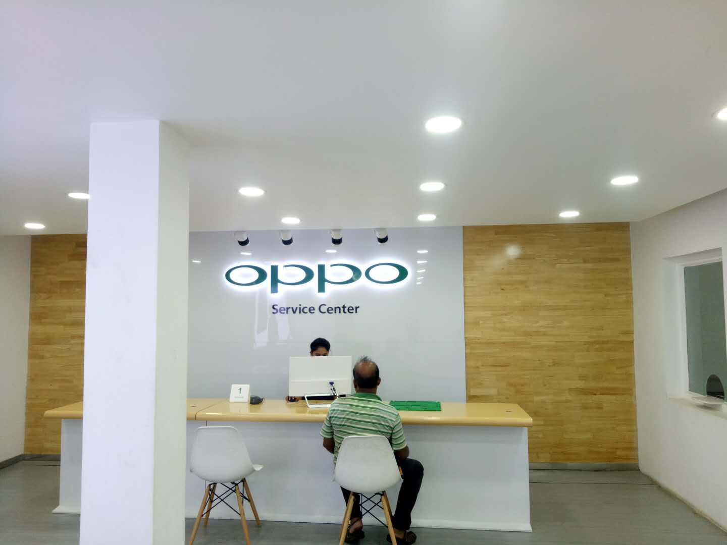 OPPO Service Center