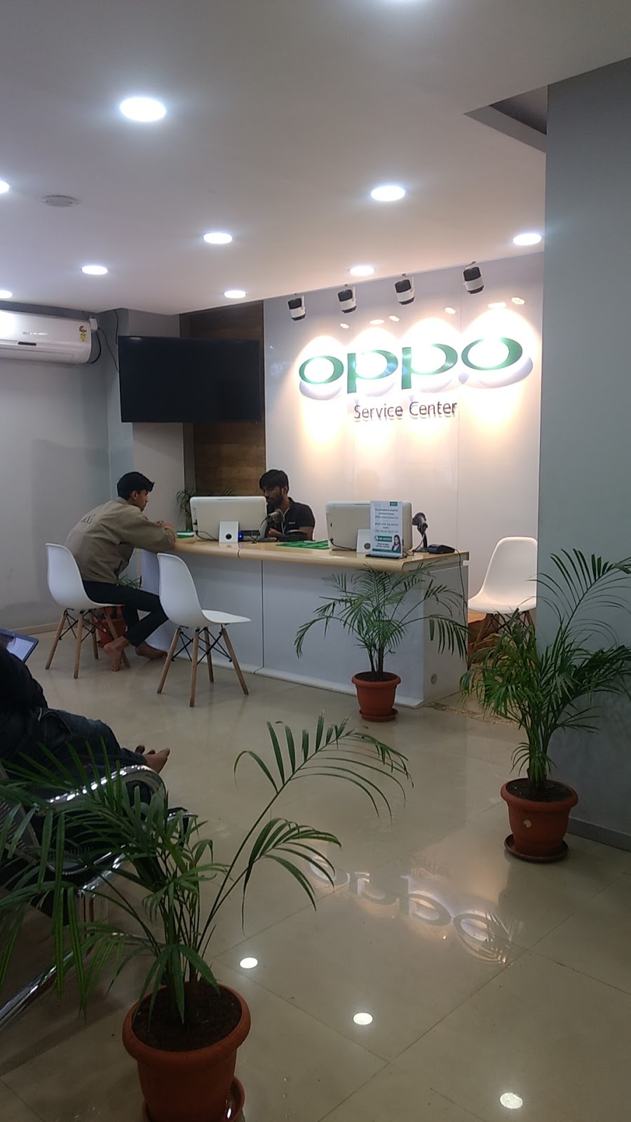 OPPO Service Center